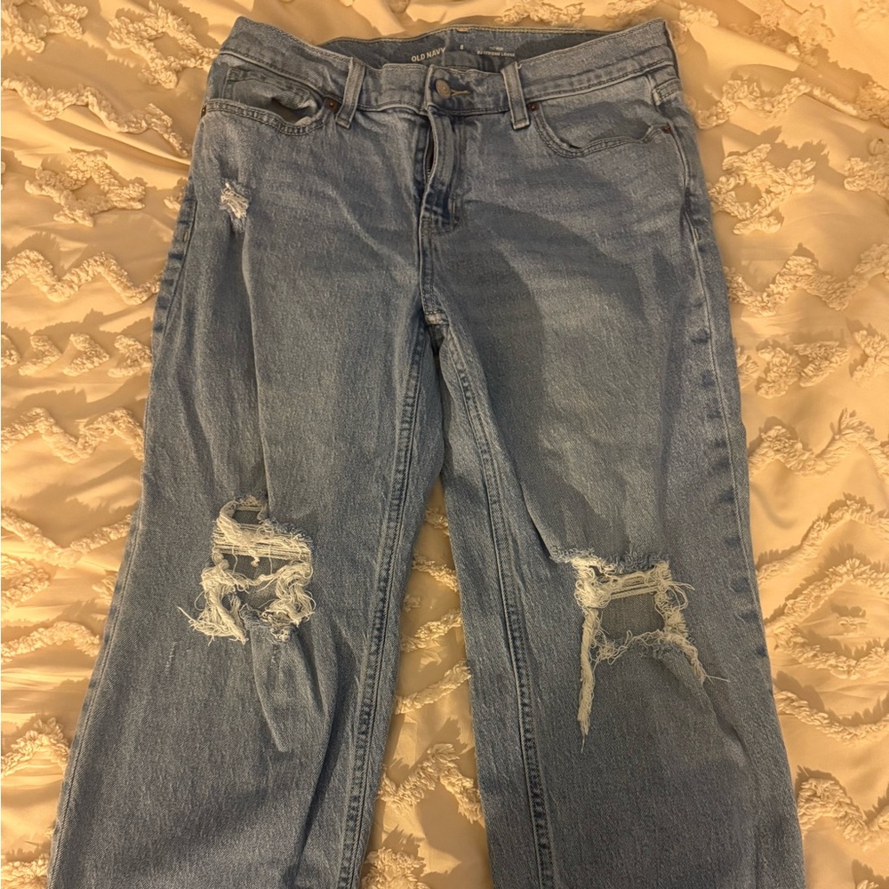 Old Navy Distressed Boyfriend Loose Mid Rise in Size 8